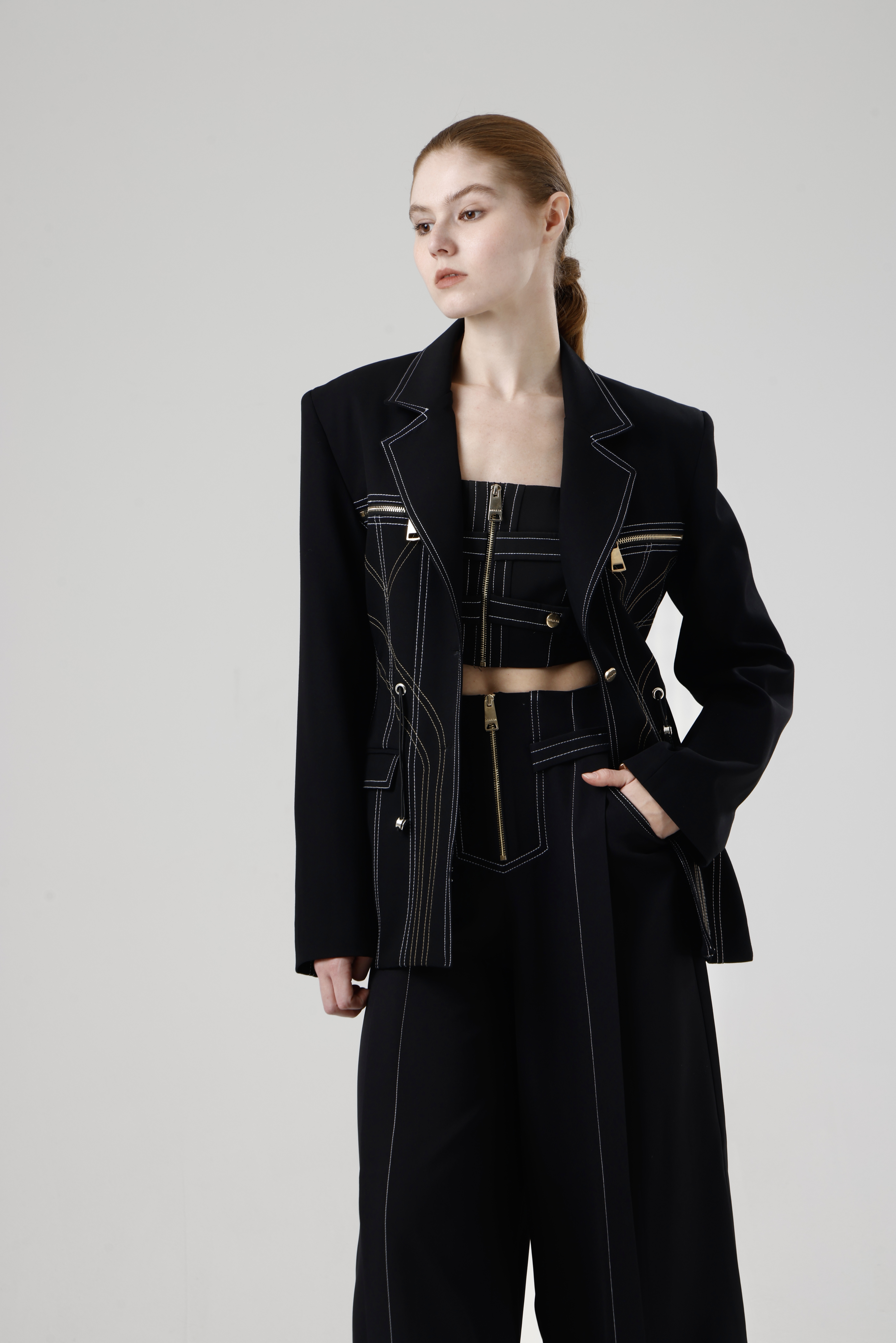 Almi Blazer Thumbnail 3
